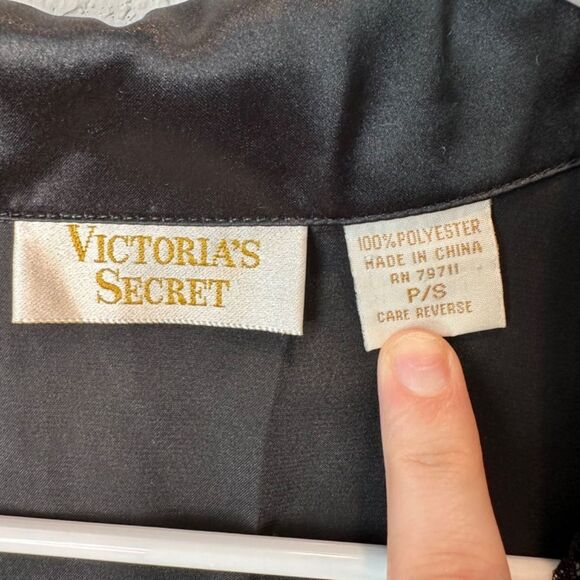 Victoria’s Secret Gold Label Black Satin Sheer Lace Button Front Nightgown S - Picture 4 of 6